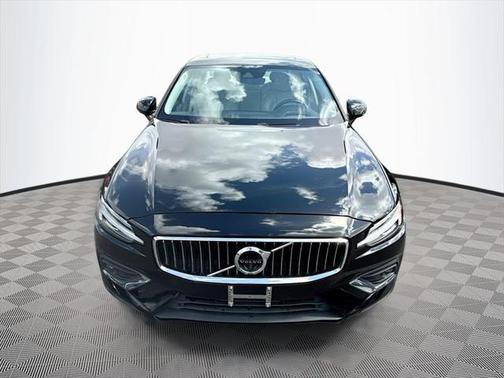 2022 Volvo S60 T5