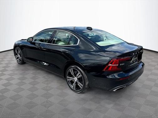 2022 Volvo S60 T5