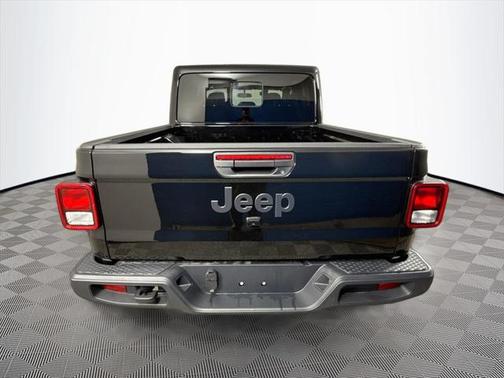 2025 Jeep Gladiator Nighthawk
