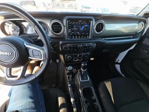 2023 Jeep Gladiator Overland