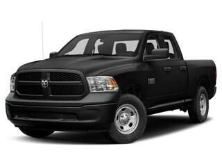 Brilliant Black Crystal Pearlcoat 2018 RAM 1500 Express