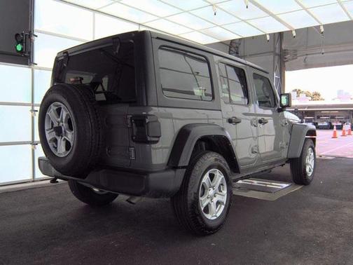 2022 Jeep Wrangler Unlimited Sport