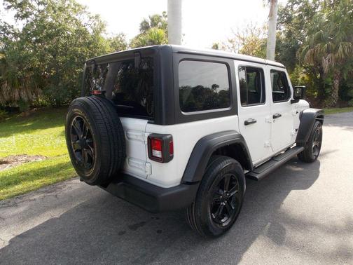 Bright White Clearcoat 2023 Jeep Wrangler Sport