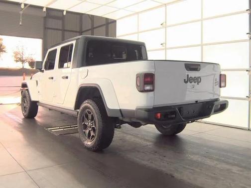 2022 Jeep Gladiator Willys 4x4