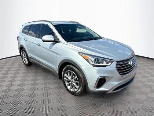 2018 Hyundai SANTA FE SE