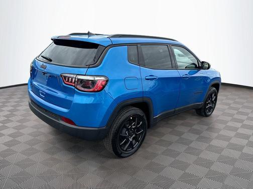 Hydro Blue Pearlcoat 2026 Jeep Compass Latitude