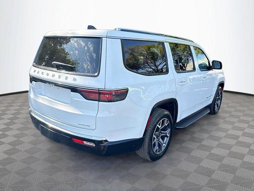 Bright White Clearcoat 2024 Jeep Wagoneer Series III 4x4