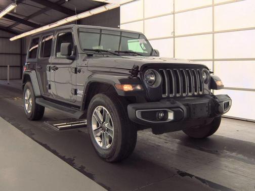 Granite Crystal Metallic Clearcoat 2023 Jeep Wrangler 4-Door Sahara 4x4