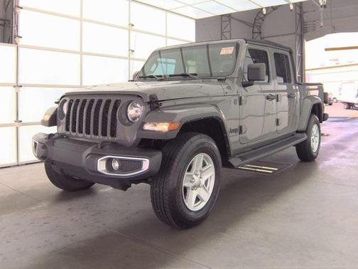 2022 Jeep Gladiator Sport S