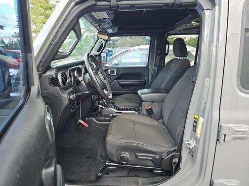 2022 Jeep Gladiator Sport S