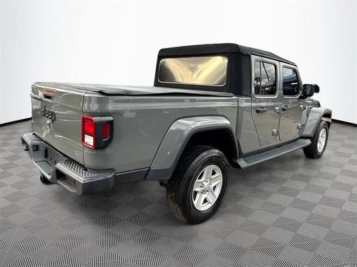 2022 Jeep Gladiator Sport S