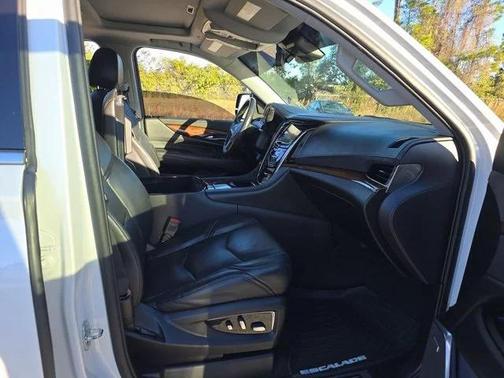 2020 Cadillac Escalade ESV Luxury