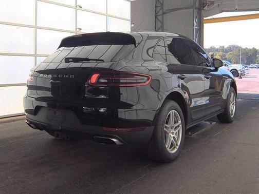 2017 Porsche Macan Base