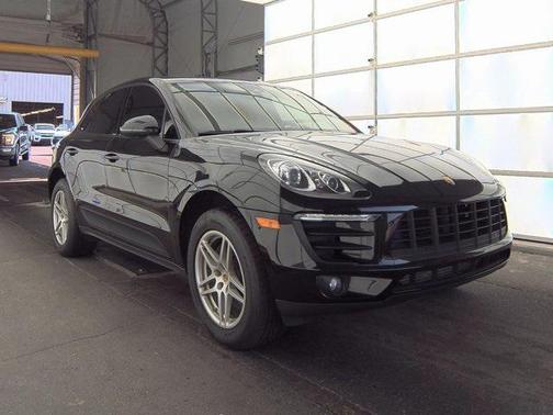 2017 Porsche Macan Base