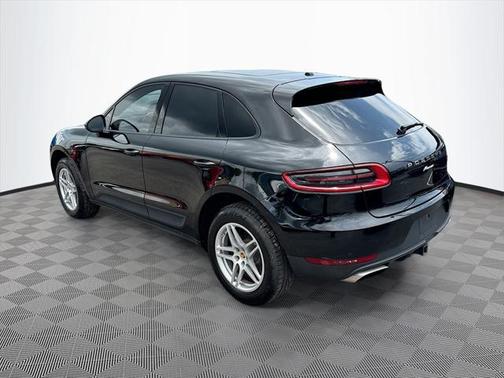 2017 Porsche Macan Base