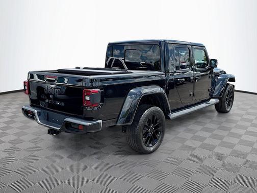 Black Clearcoat 2023 Jeep Gladiator High Altitude 4x4
