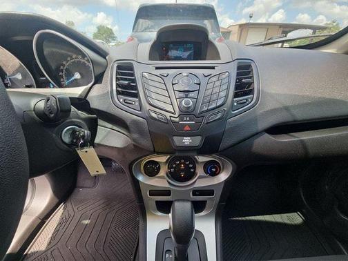 2017 Ford Fiesta SE
