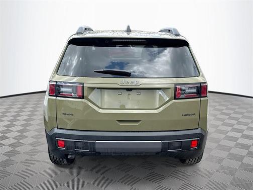 2026 Jeep Cherokee Laredo 4x4