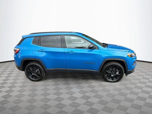 Hydro Blue Pearlcoat 2026 Jeep Compass Latitude