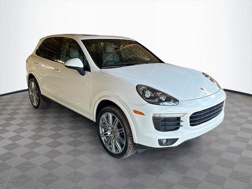 2017 Porsche Cayenne Platinum Edition