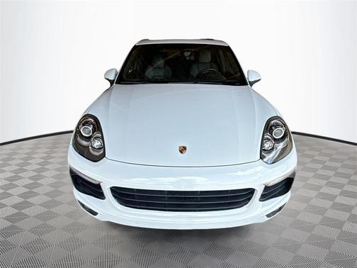 2017 Porsche Cayenne Platinum Edition