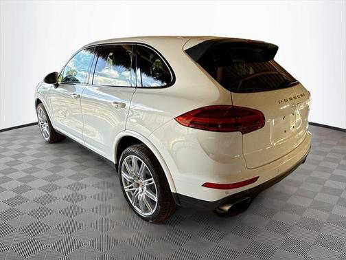 2017 Porsche Cayenne Platinum Edition