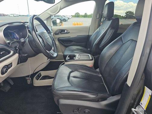 2021 Chrysler Pacifica Hybrid Touring L