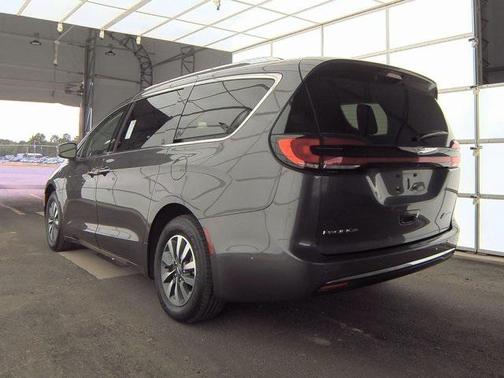 2021 Chrysler Pacifica Hybrid Touring L