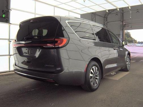 2021 Chrysler Pacifica Hybrid Touring L