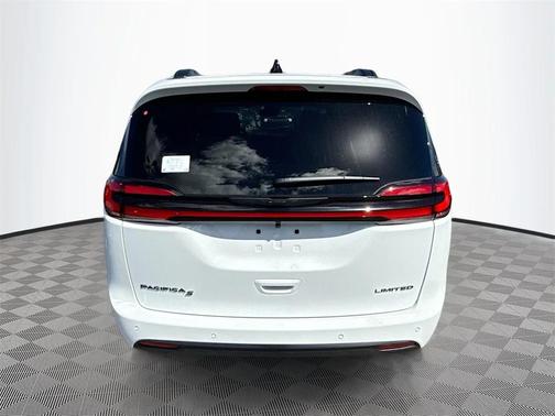 2026 Chrysler Pacifica Limited