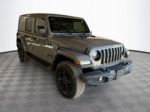 Sting-Gray Clearcoat 2022 Jeep Wrangler Unlimited Sahara