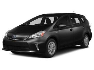 2014 Toyota Prius v Five