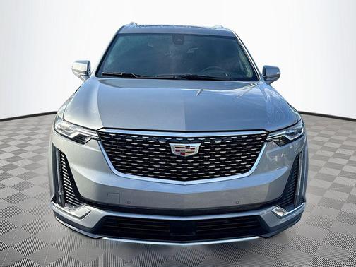 Silver Metallic 2023 Cadillac XT6 Premium Luxury FWD