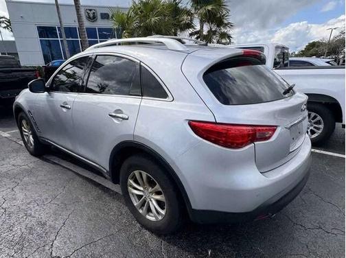 2011 INFINITI FX35 Base