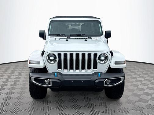 Bright White Clearcoat 2023 Jeep Wrangler 4xe Sahara