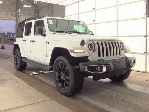 Bright White Clearcoat 2023 Jeep Wrangler 4xe Sahara