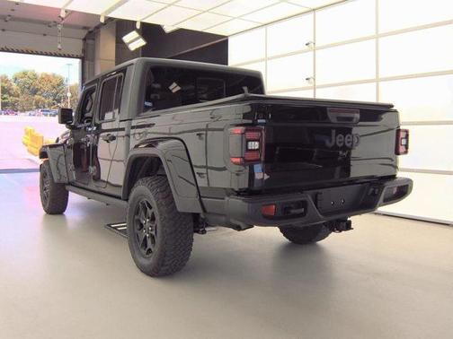 2021 Jeep Gladiator Willys 4x4