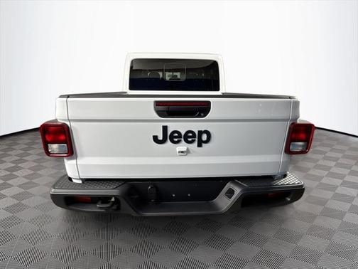 2025 Jeep Gladiator Nighthawk