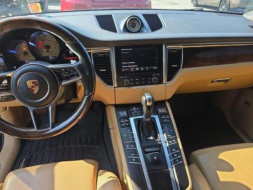 2018 Porsche Macan S
