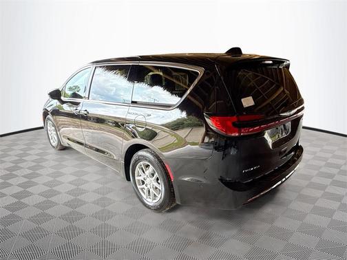 2025 Chrysler Pacifica L