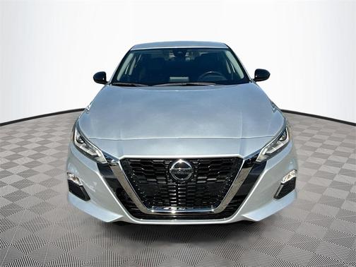 2020 Nissan Altima SR FWD