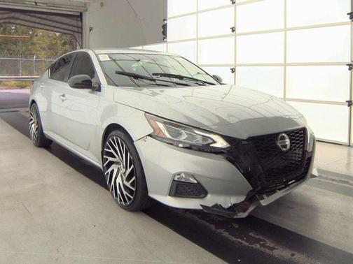 2020 Nissan Altima SR FWD