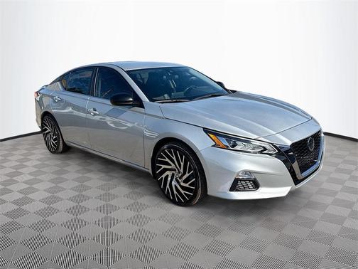 2020 Nissan Altima SR FWD