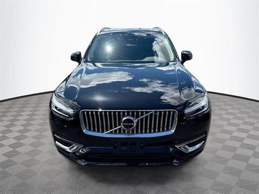 2023 Volvo XC90 B6 Plus 6-Seater