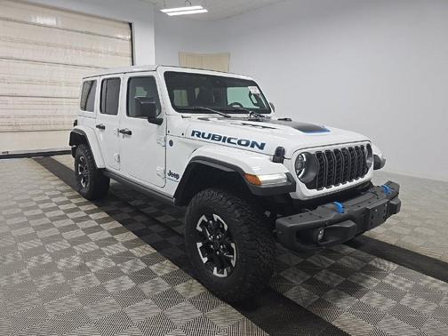 Bright White Clearcoat 2024 Jeep Wrangler 4xe Rubicon X