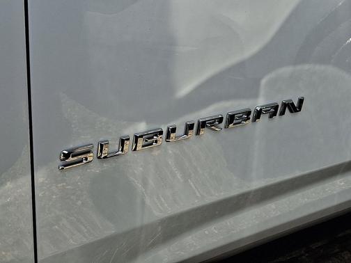 2025 Chevrolet Suburban LS