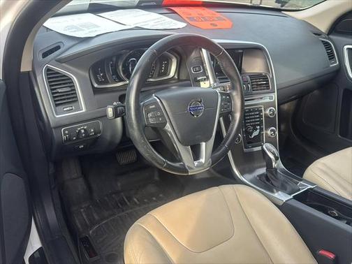 2016 Volvo XC60 T5 Premier
