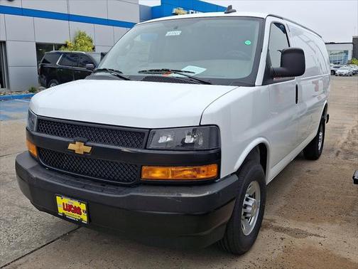 2025 Chevrolet Express 2500 RWD 2500 Regular Wheelbase WT