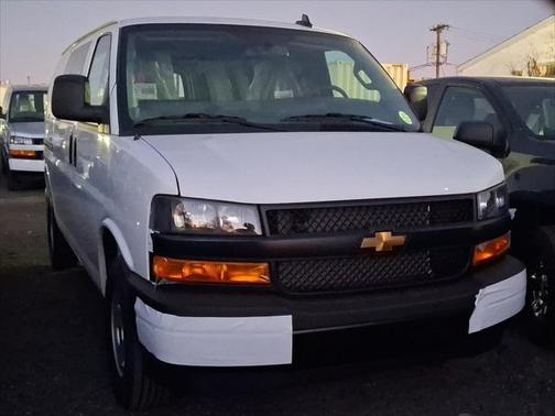 2025 Chevrolet Express 2500 RWD 2500 Regular Wheelbase WT