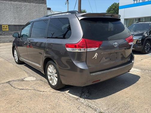 2013 Toyota Sienna XLE